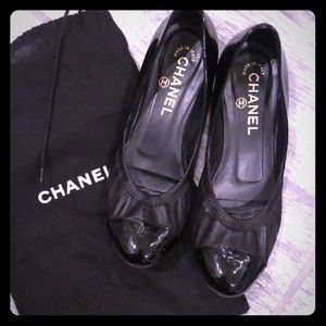 ✨Chanel CC Patent Cap-Toe Lambskin Flats✨ Size 37